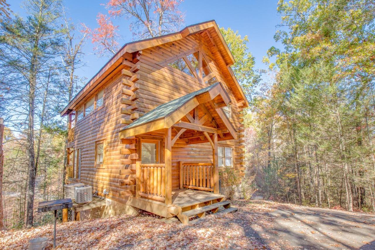 Secret Romance, 2 Bedrooms, Sleeps 8, Pool Table, Hot Tub, Arcade Gatlinburg Luaran gambar